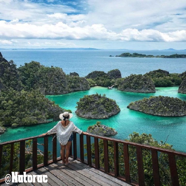 Keindahan laut Indonesia
